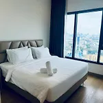 Luxury Lucentia Suites By Classy Stay
